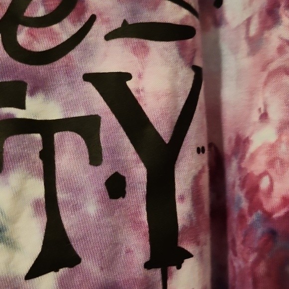 NWOT Tultex Unisex Just a Little Batty Ice Dye T-Shirt - Picture 9 of 10